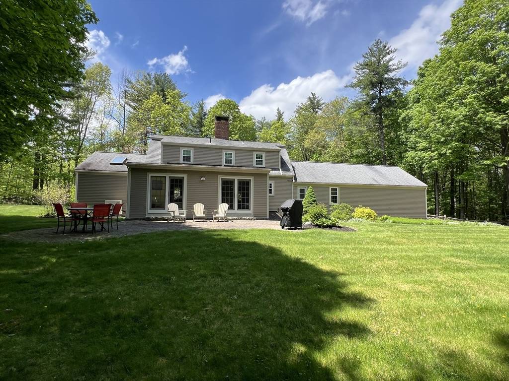 Pepperell, MA 01463,27 Bayberry St