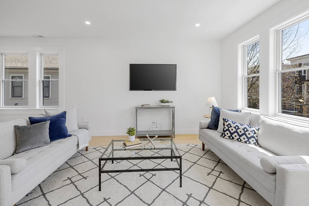 39 Seven Pines Ave #39 Cambridge, MA 02140