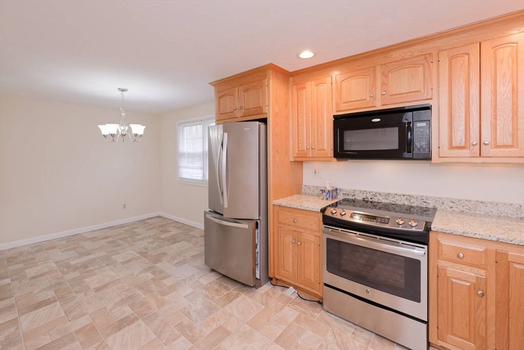 Westborough, MA 01581,18 Walker
