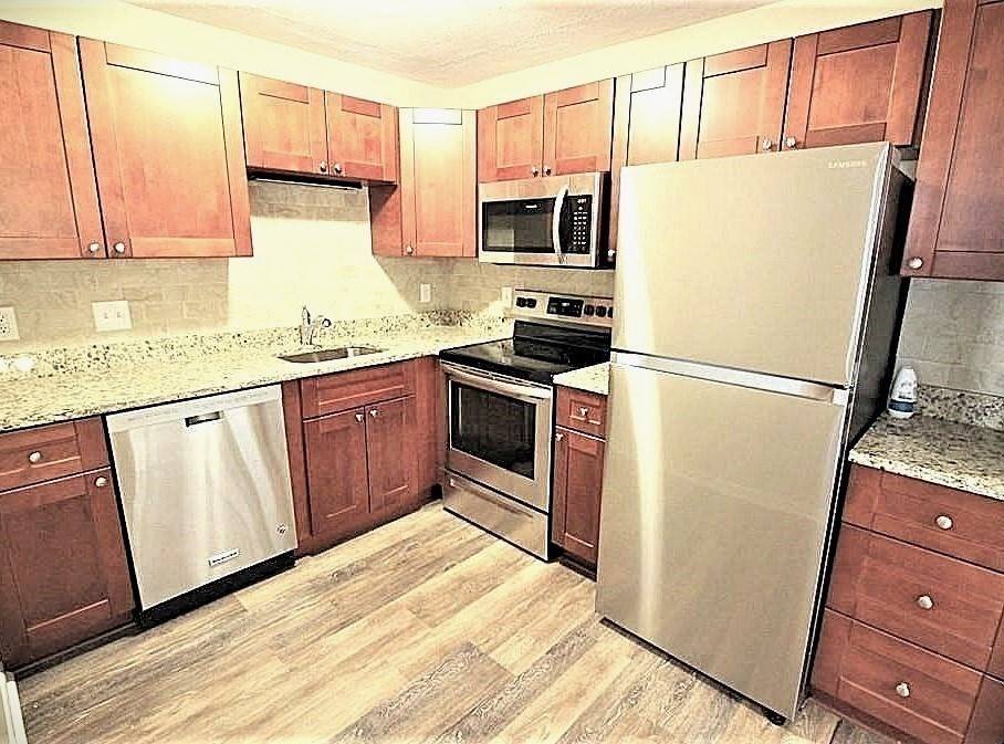 Framingham, MA 01701,1323 Worcester Rd #E7