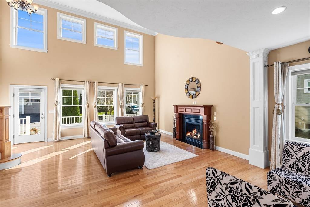 18 Saint James Dr #18 Andover, MA 01810
