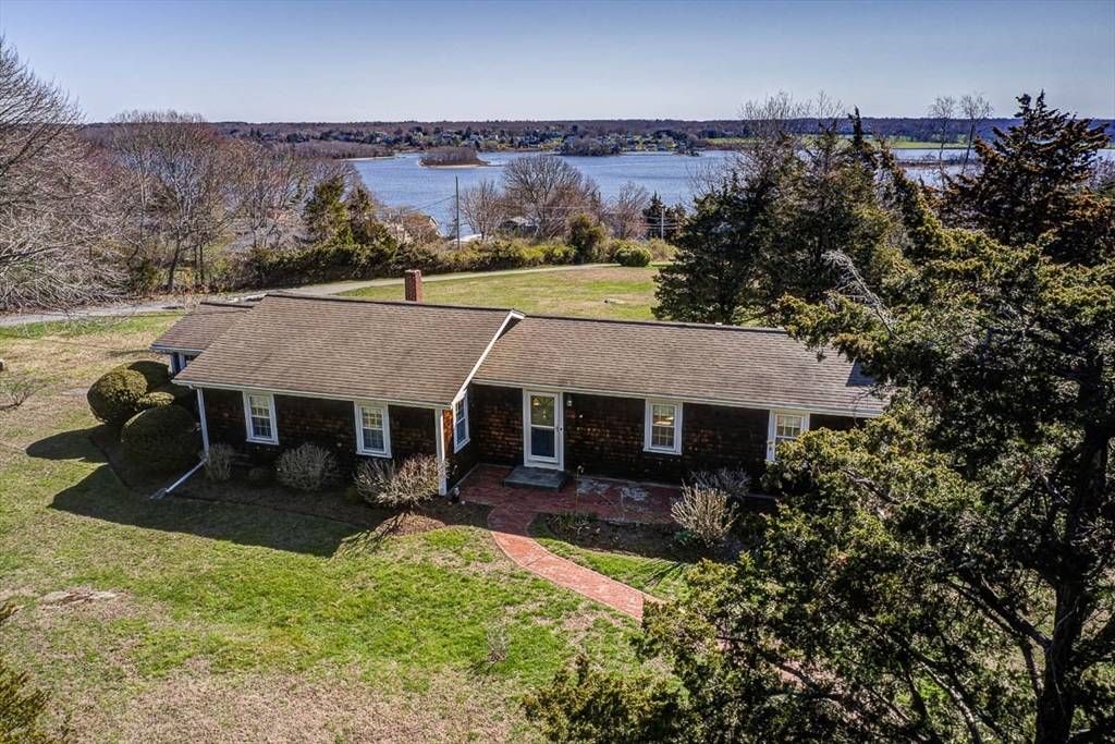 Westport, MA 02790,1484 Drift Road