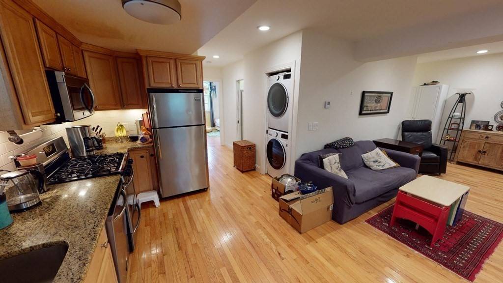 Brookline, MA 02445,98 University #G