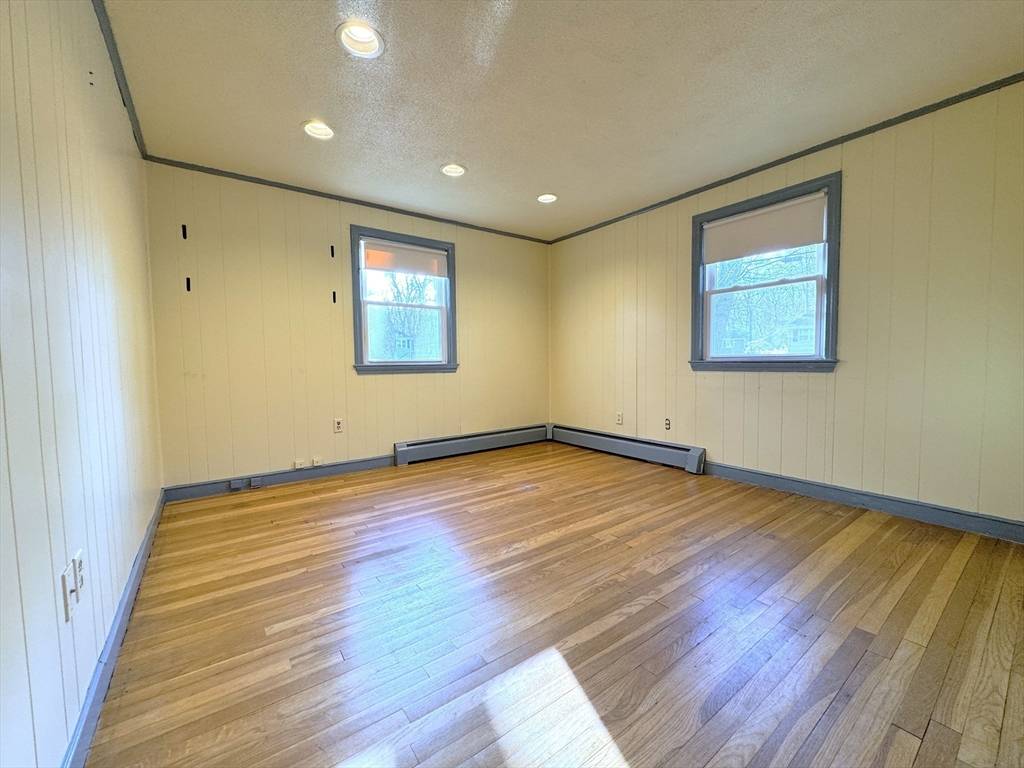 Sharon, MA 02067,78 Deerfield Rd