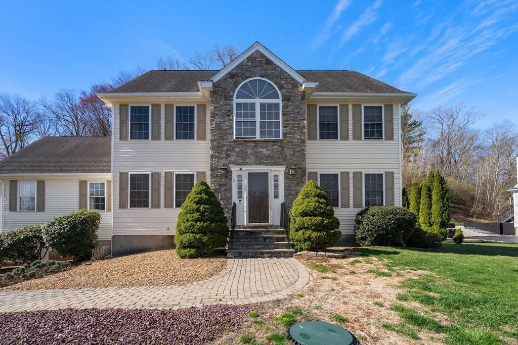 Oxford, MA 01540,3 Jasmine Dr