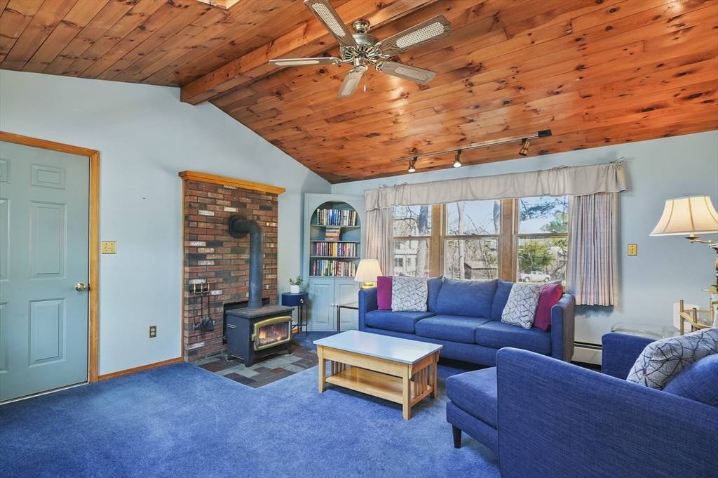 Lowell, MA 01852,112 Surrey Lane