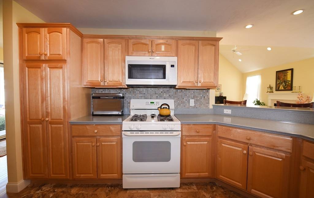 27 Arbor Hills Dr #27 Kingston, MA 02364