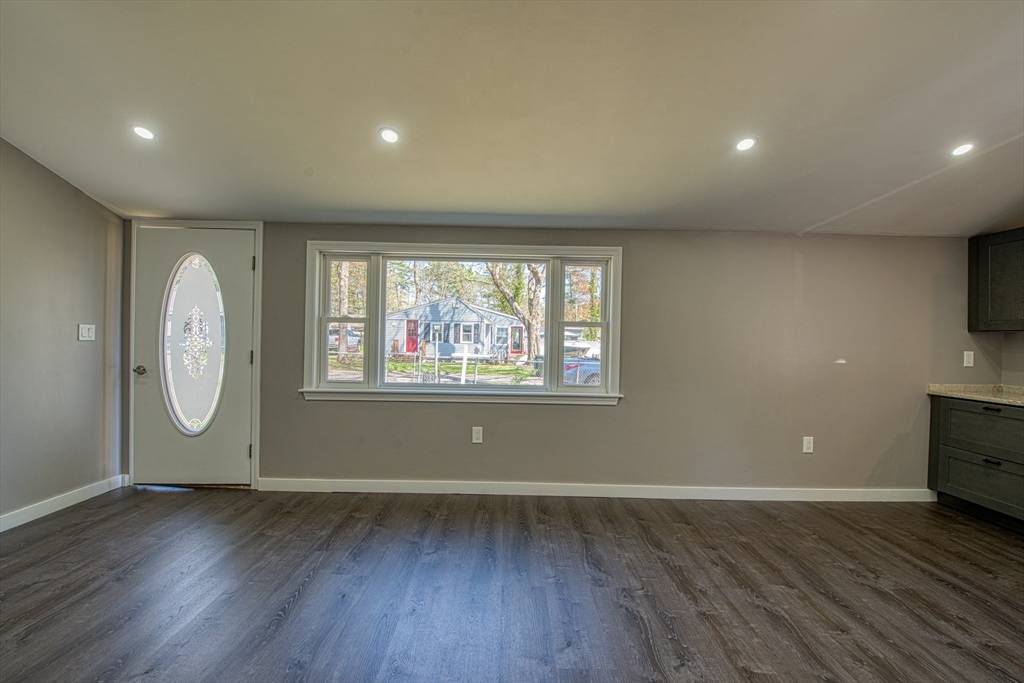 Lakeville, MA 02347,22 3rd