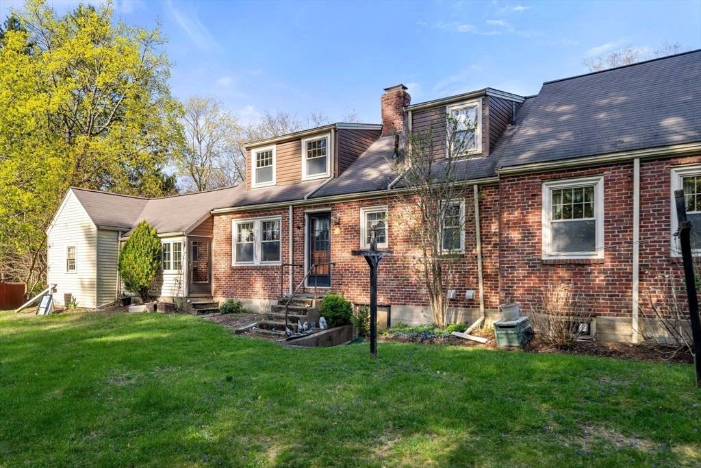 89 Lewis Ave Walpole, MA 02081