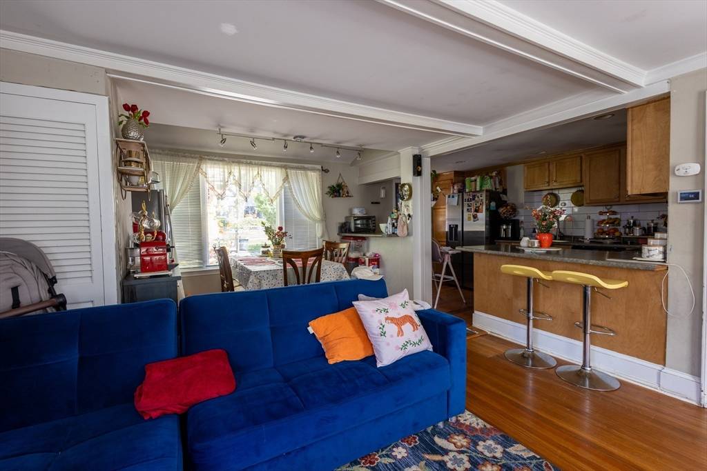69 Warren Woburn, MA 01801