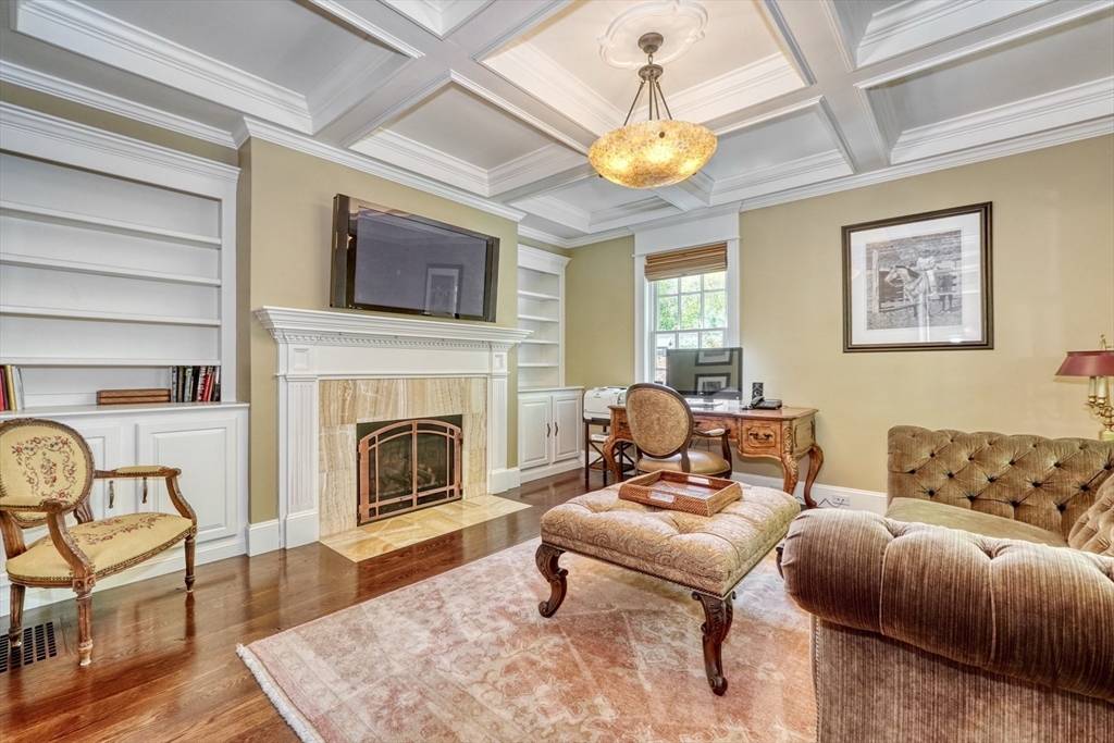 Lincoln, MA 01773,33 Old Concord Rd
