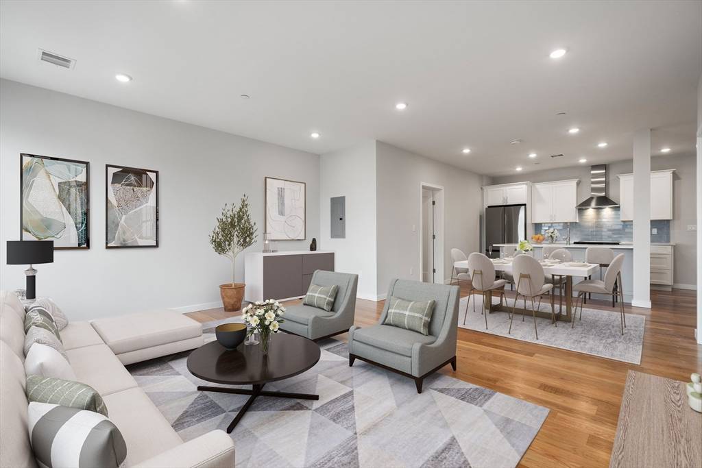 Boston, MA 02127,267 Old Colony #308