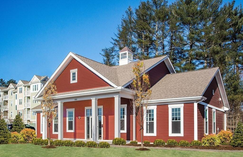 320 Martins Landing #405 North Reading, MA 01864
