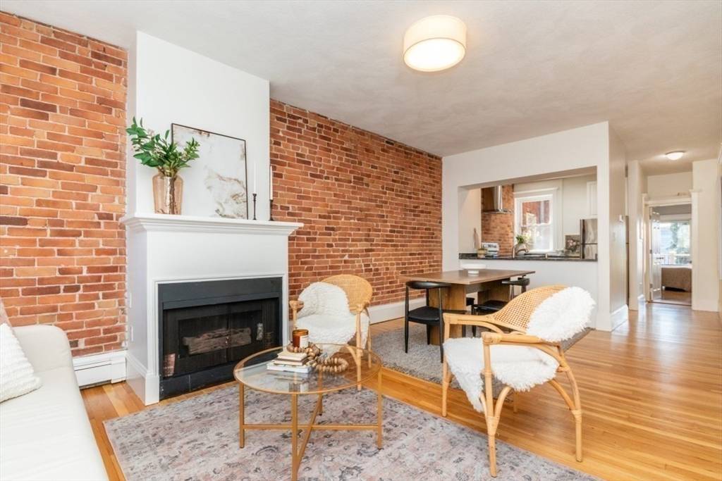 Boston, MA 02129,298 Bunker Hill Street #1
