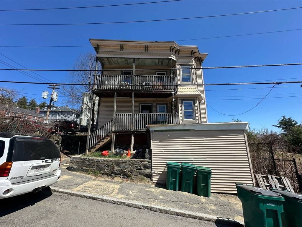 Fitchburg, MA 01420,8 Sheldon St