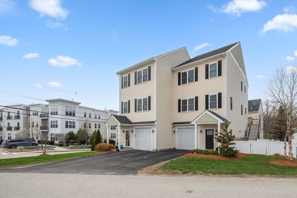 Shrewsbury, MA 01545,1 Sadler Ave #1