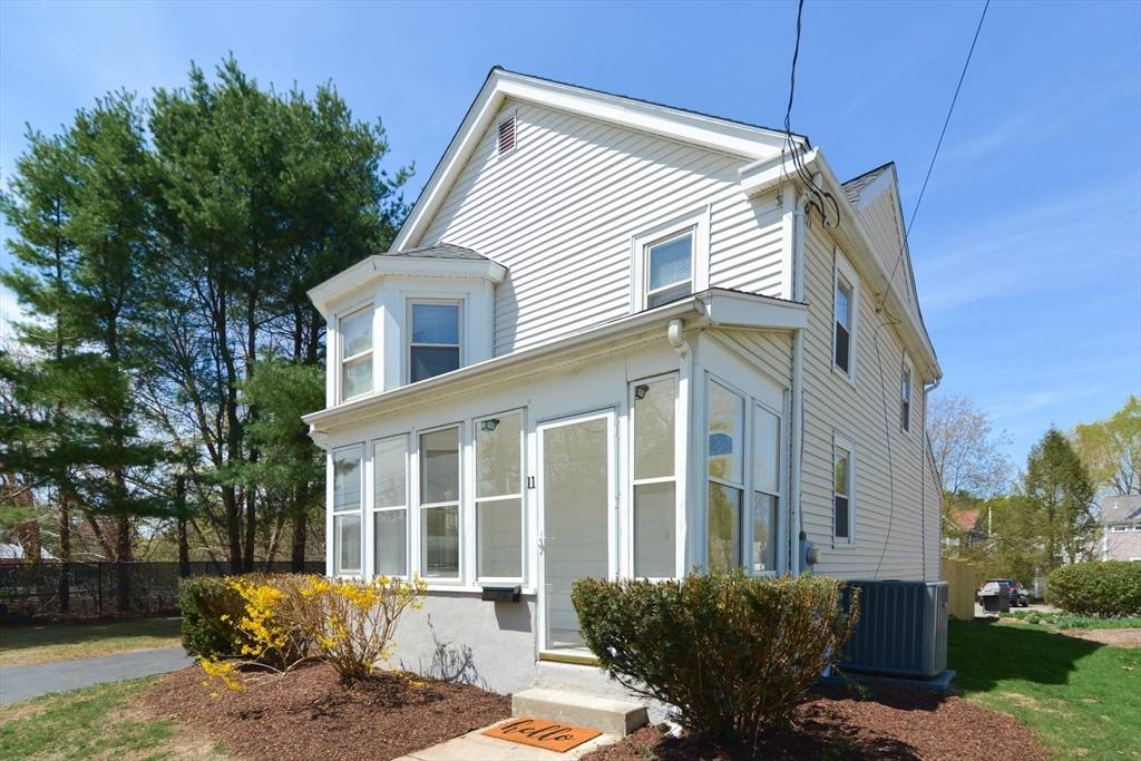 Walpole, MA 02081,11 South St