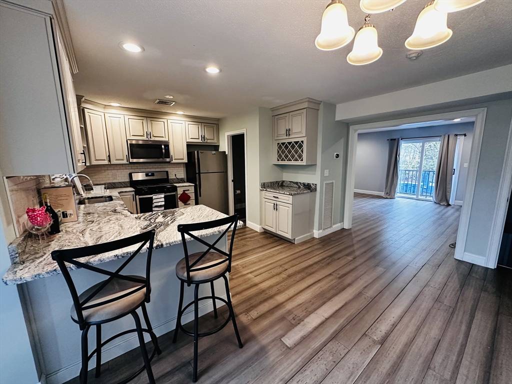 Dracut, MA 01826,275 Donohue Rd #5