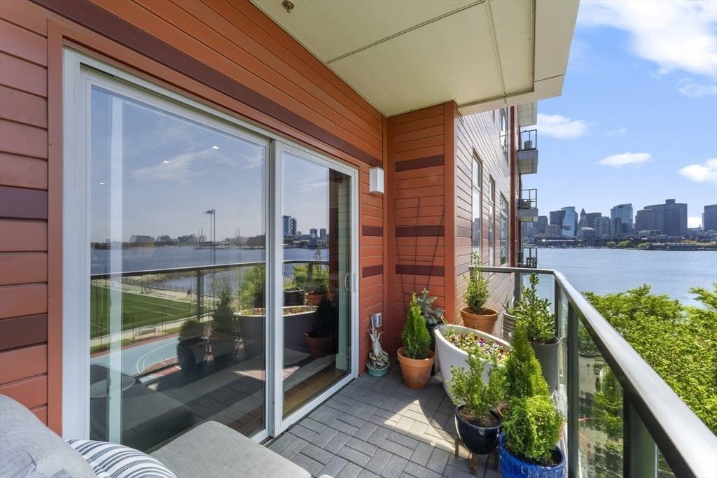 Boston, MA 02128,99 Sumner St #321