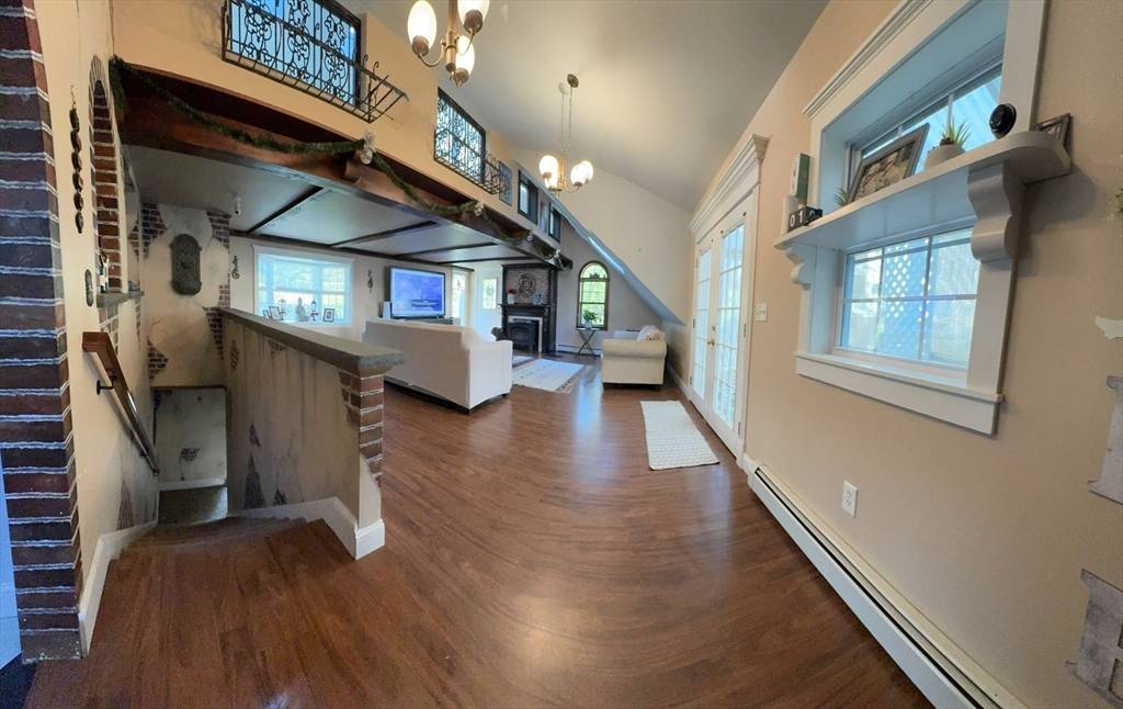 Southbridge, MA 01550,13 Coombs St