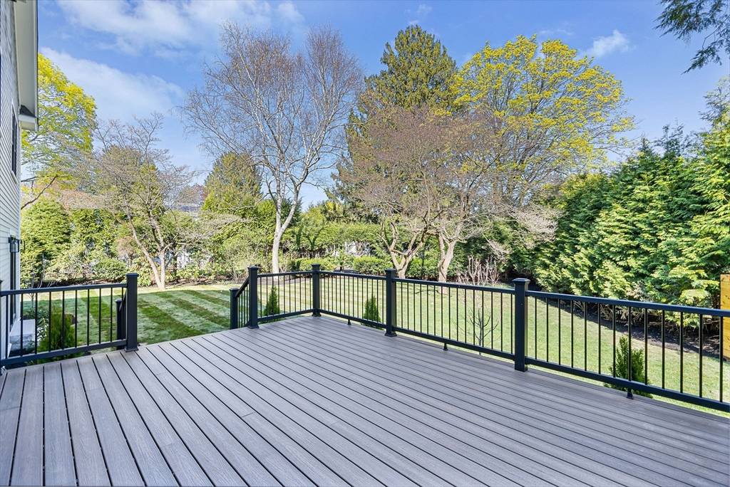 Wellesley, MA 02482,9 Smith Streeet
