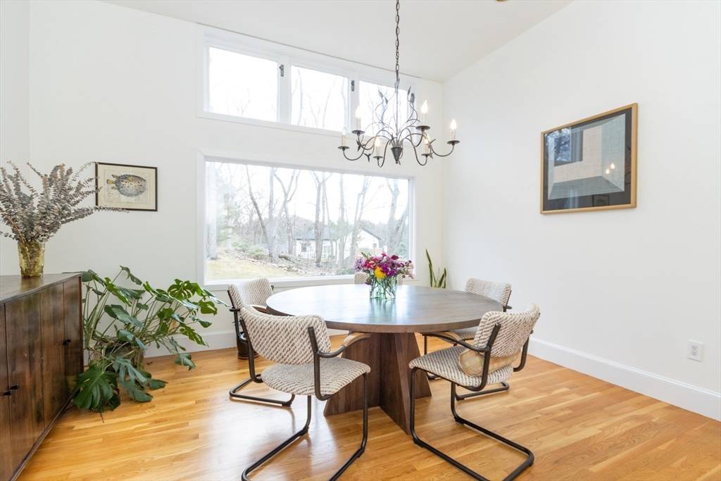 Brookline, MA 02467,50 Bellingham Rd