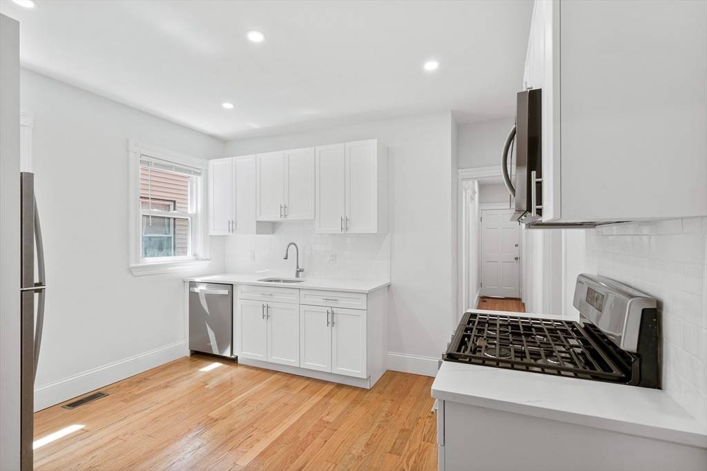 Boston, MA 02125,68 Bakersfield Street #1