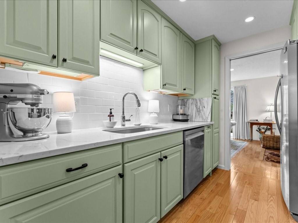 Duxbury, MA 02332,225 Lincoln St #B1
