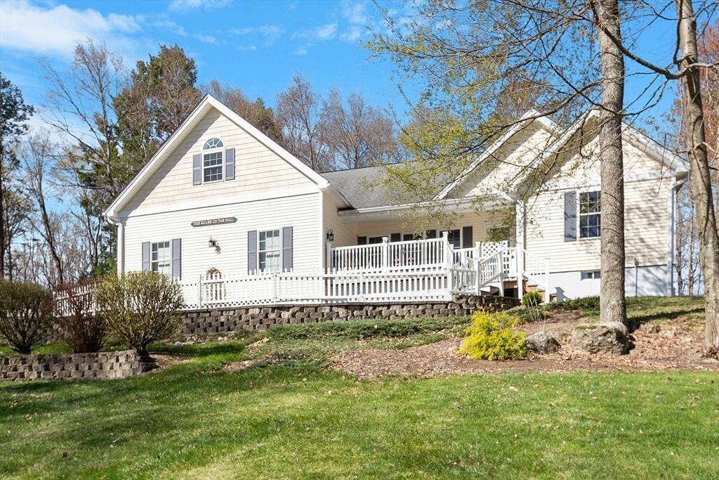 Lunenburg, MA 01462,5 Richards Way