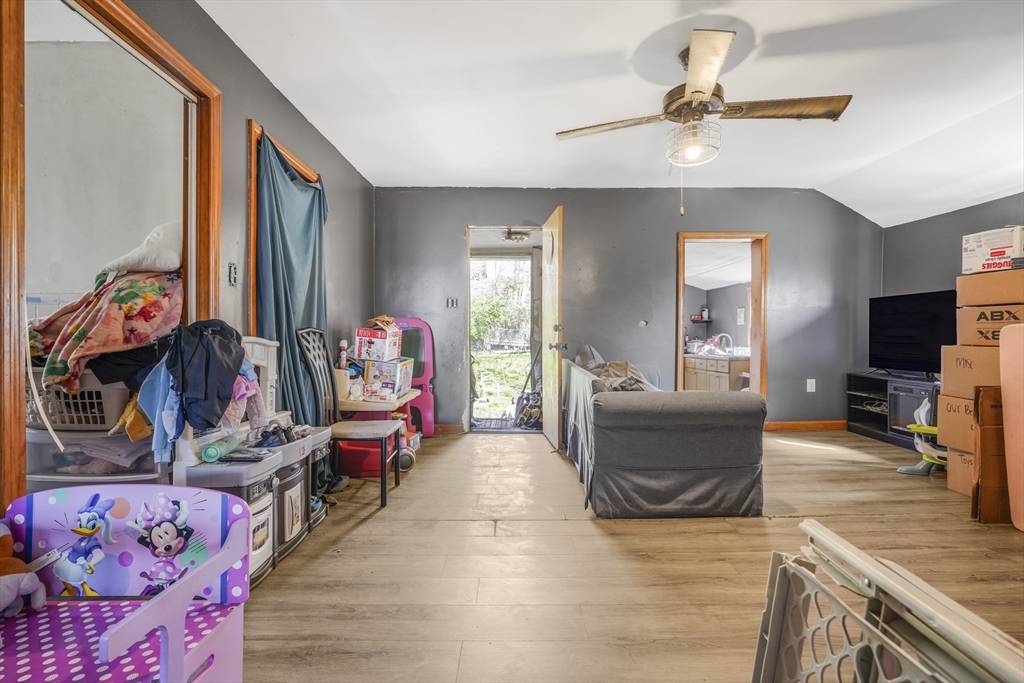 409 Crescent St Fall River, MA 02720
