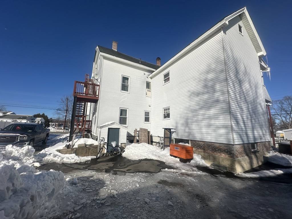 Leominster, MA 01453,8 Elm Street