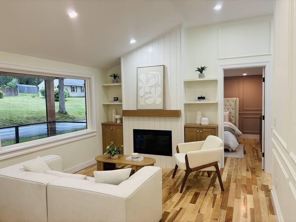 Westborough, MA 01581,16 Chestnut St