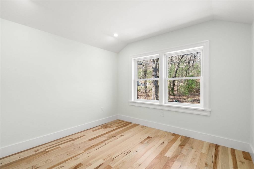 16 Chestnut St Westborough, MA 01581