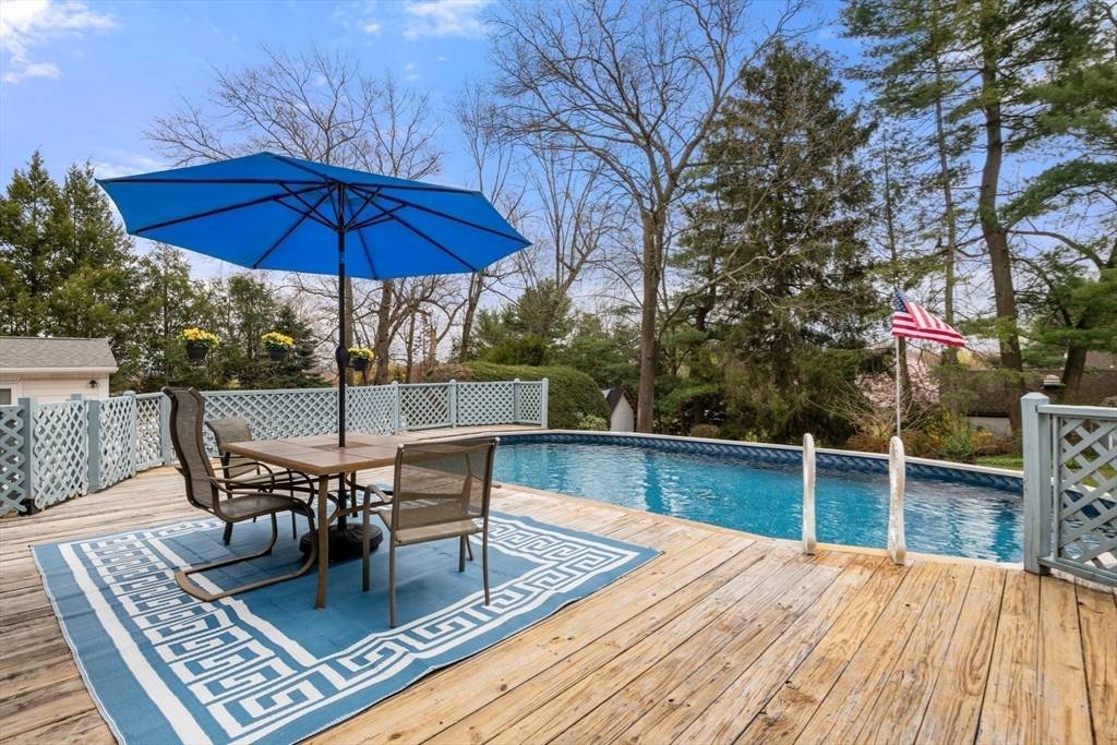 West Springfield, MA 01089,20 Laurence Dr