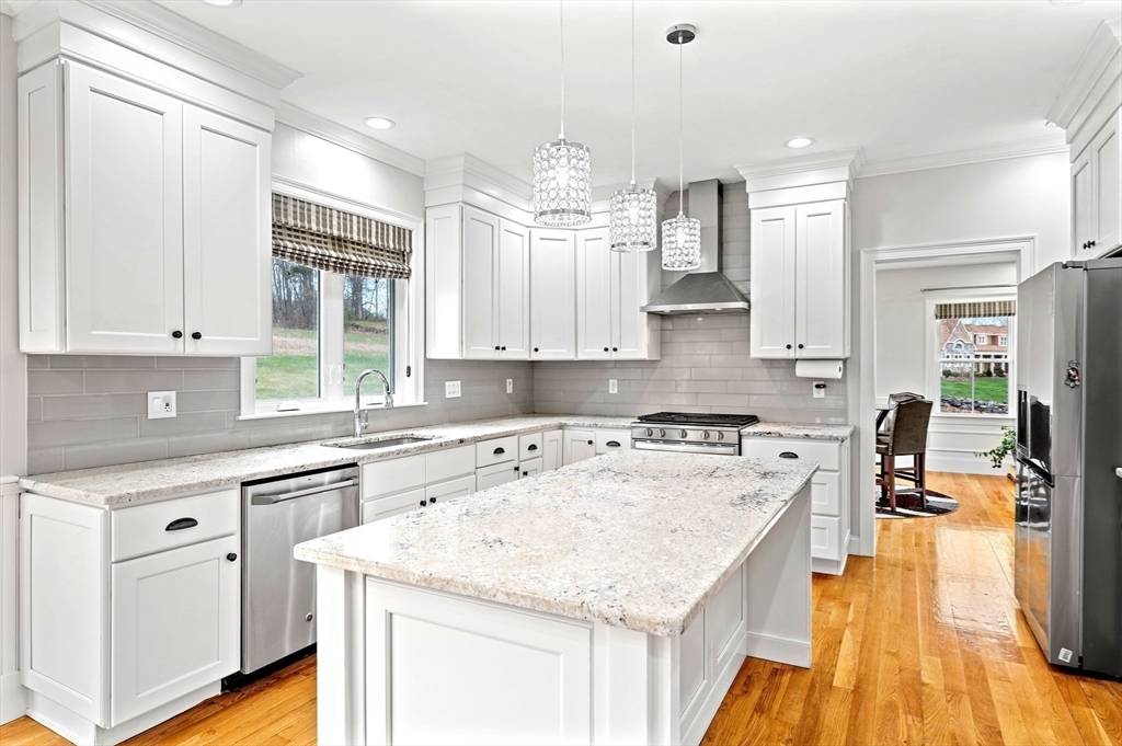 Shrewsbury, MA 01545,596 South St
