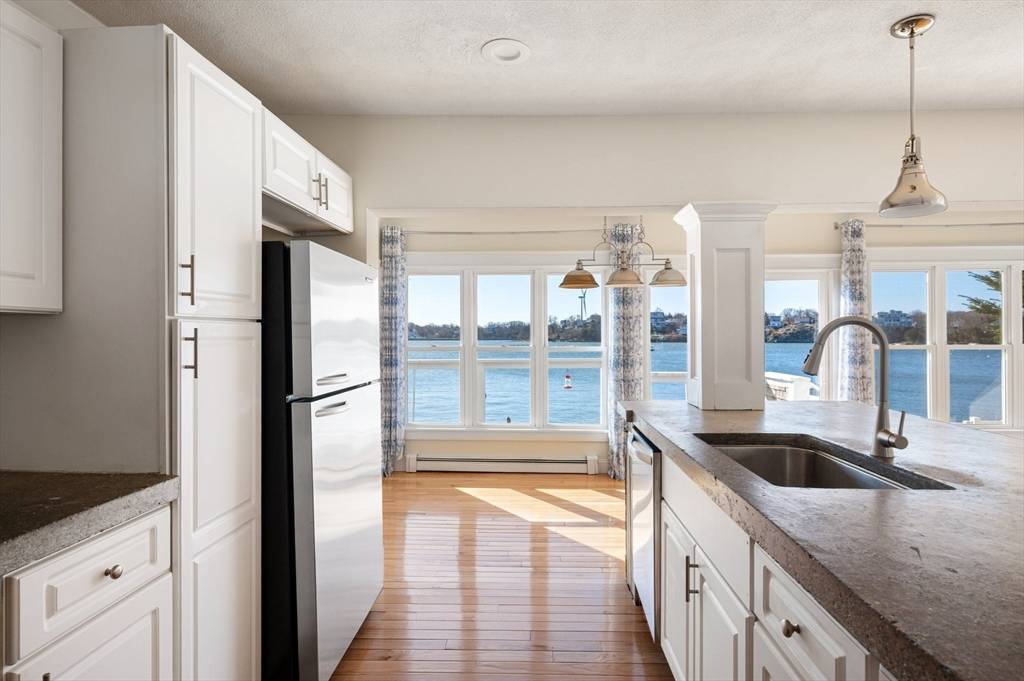Hull, MA 02045,31 Hampton Cir #1