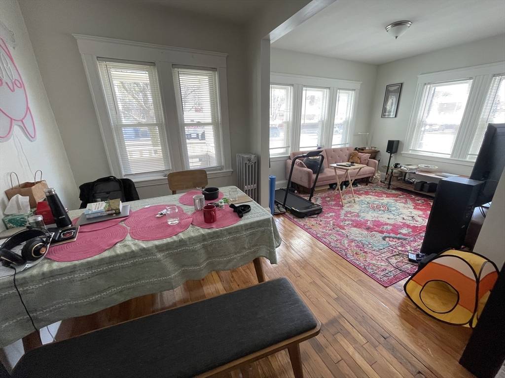 Boston, MA 02130,249 Hyde Park Ave #1L