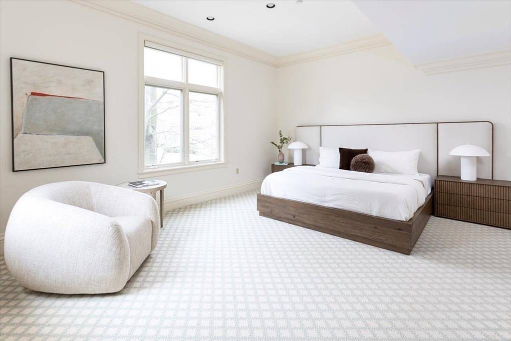120 Seaver St #A103 Brookline, MA 02445