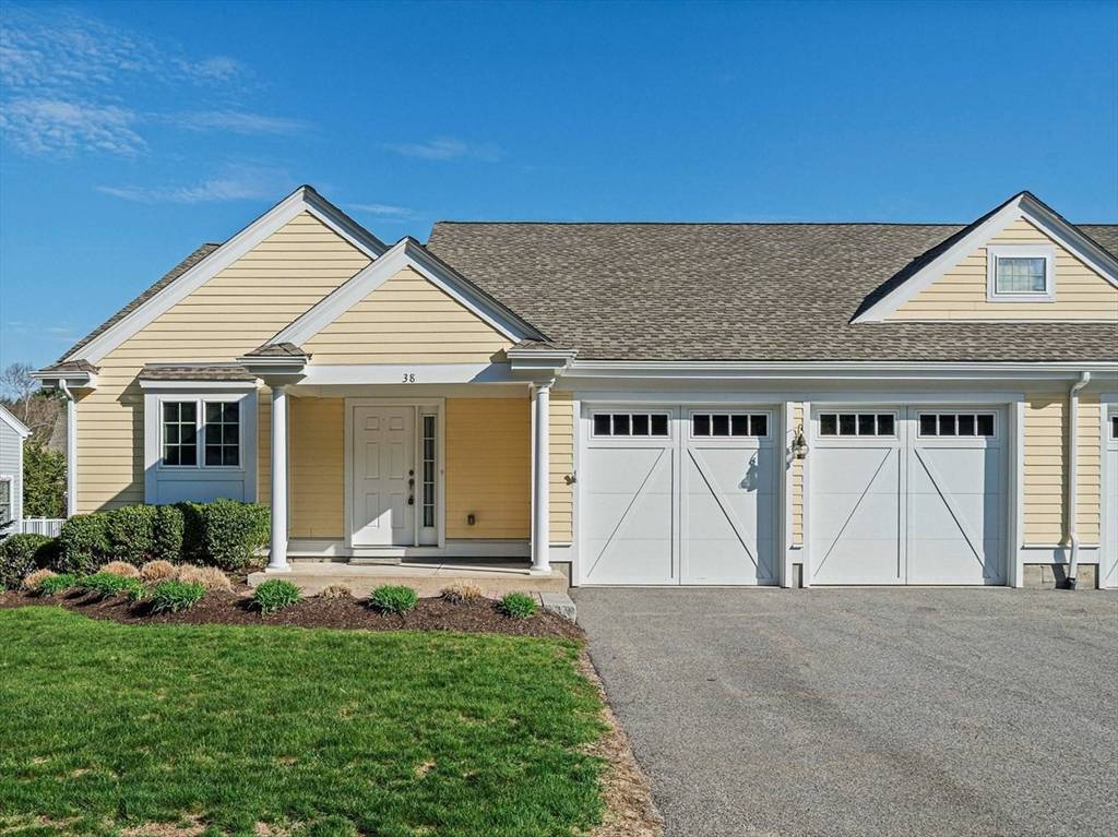 Duxbury, MA 02332,38 Carriage Lane #38