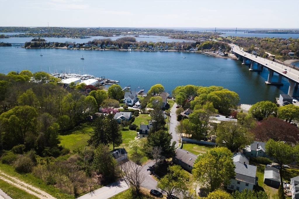 Tiverton, RI 02878,0 Quaker Ave