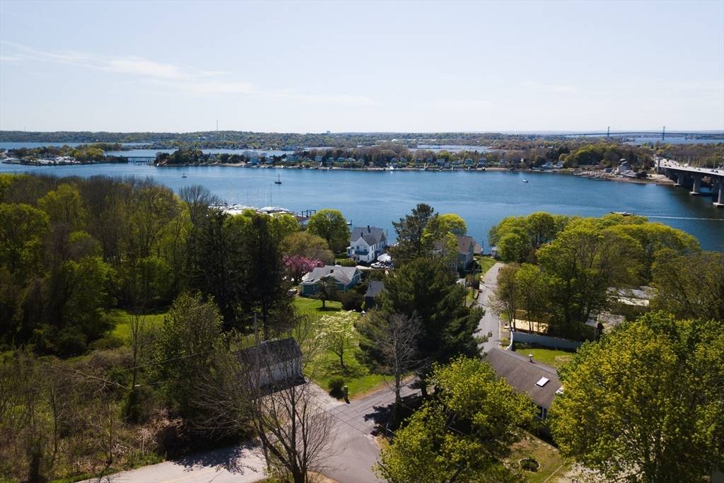 Tiverton, RI 02878,0 Quaker Ave