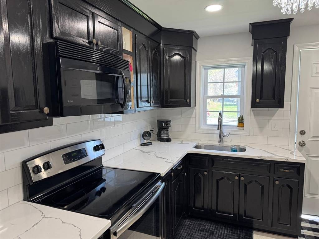 Lowell, MA 01850,94 1st St #6