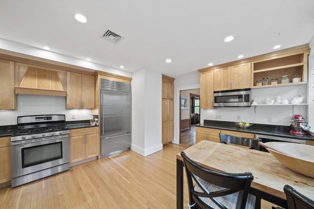 4 Fairbanks #2 Brookline, MA 02446