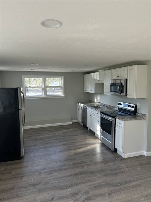 Dudley, MA 01571,175 West Main St #E