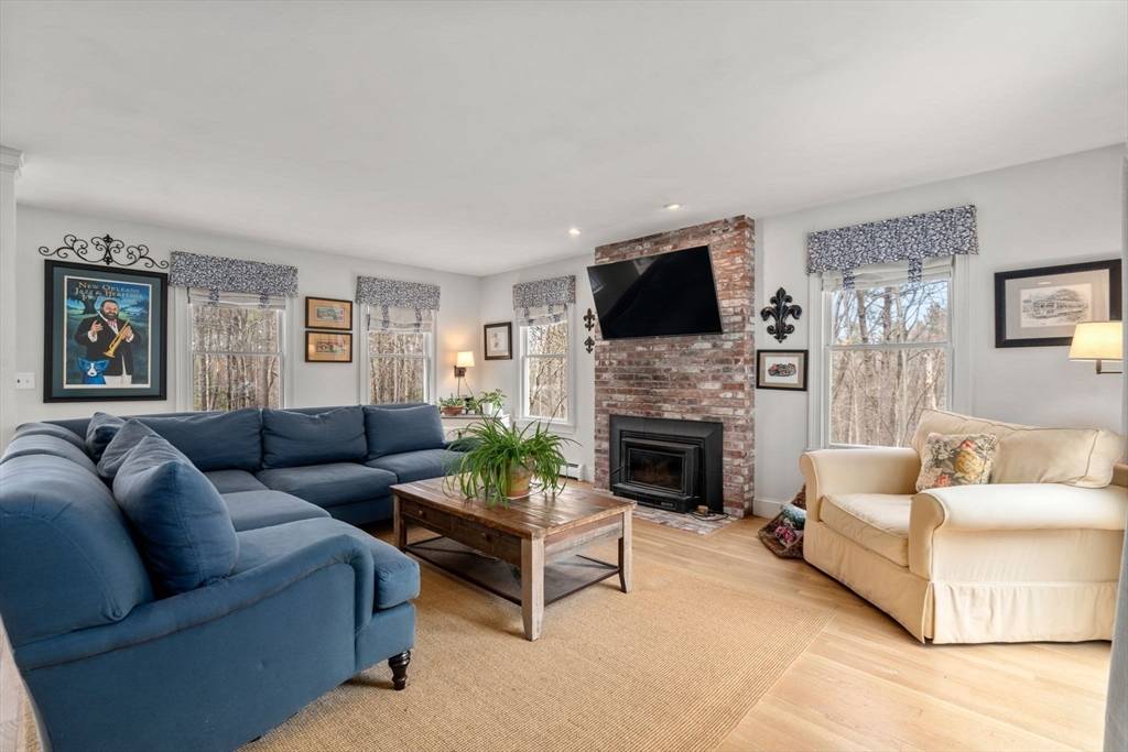 4 Old Meadow Lane Harvard, MA 01451