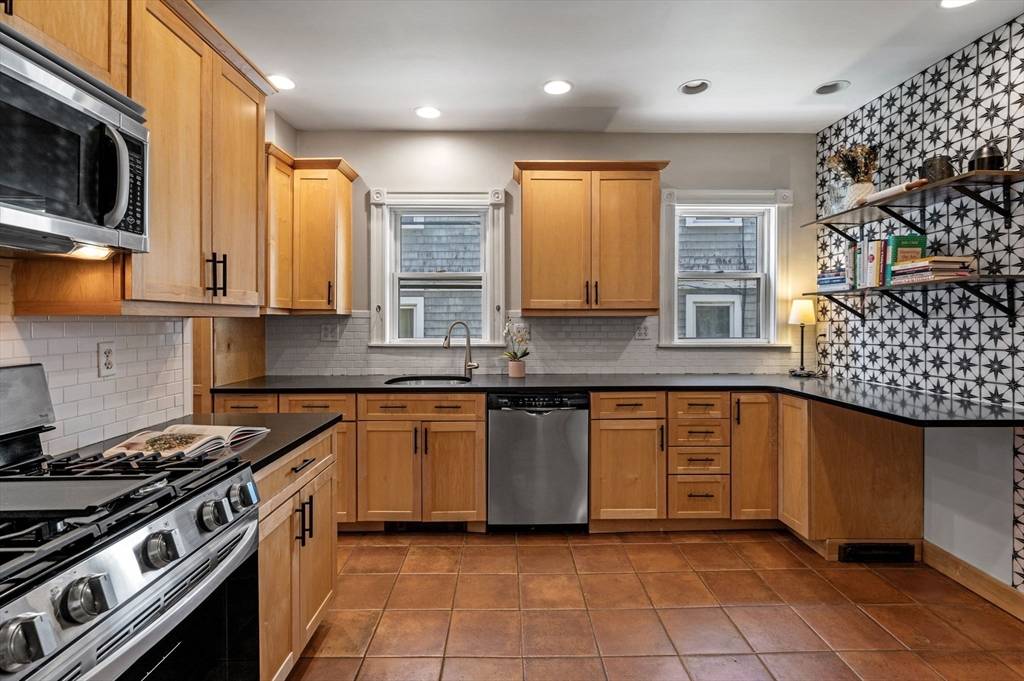 Boston, MA 02130,20 Tower Street #1