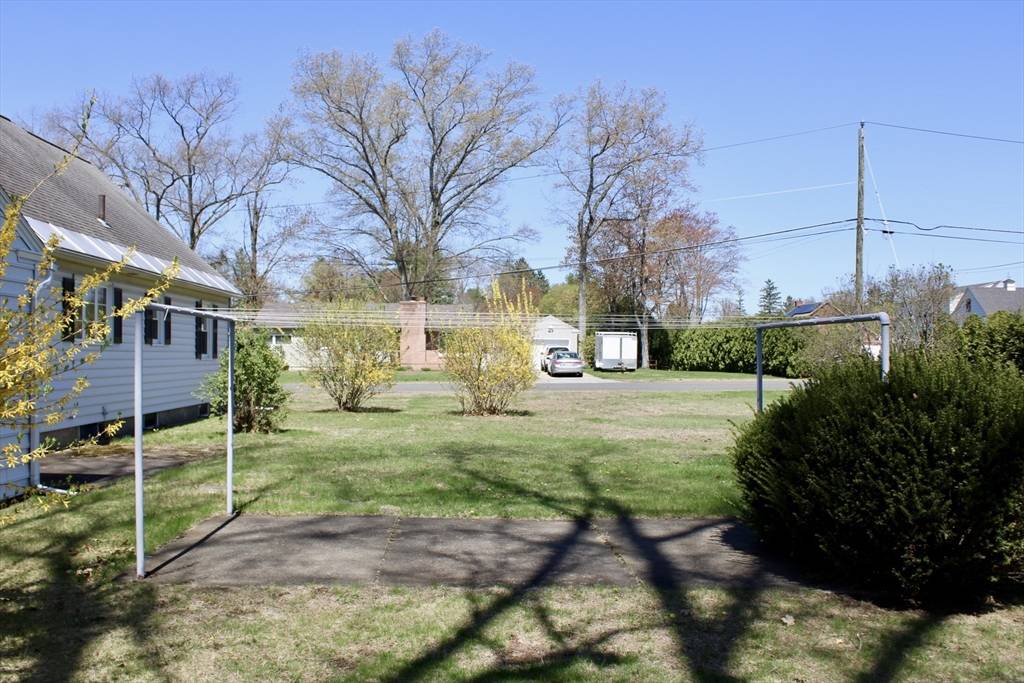Montague, MA 01376,7 Oakman St