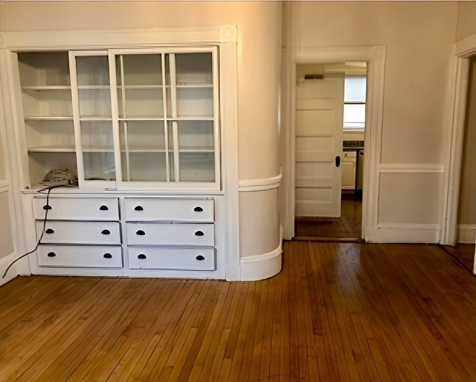 Brookline, MA 02445,68 Boylston Street #3