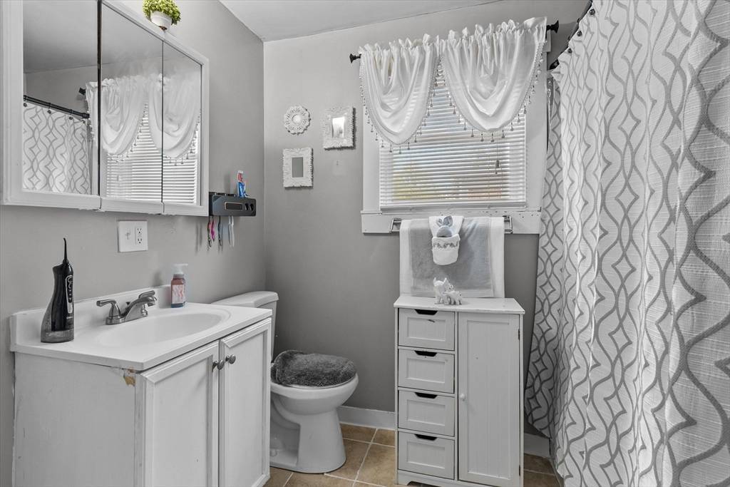 108-112 Camden St Methuen, MA 01844