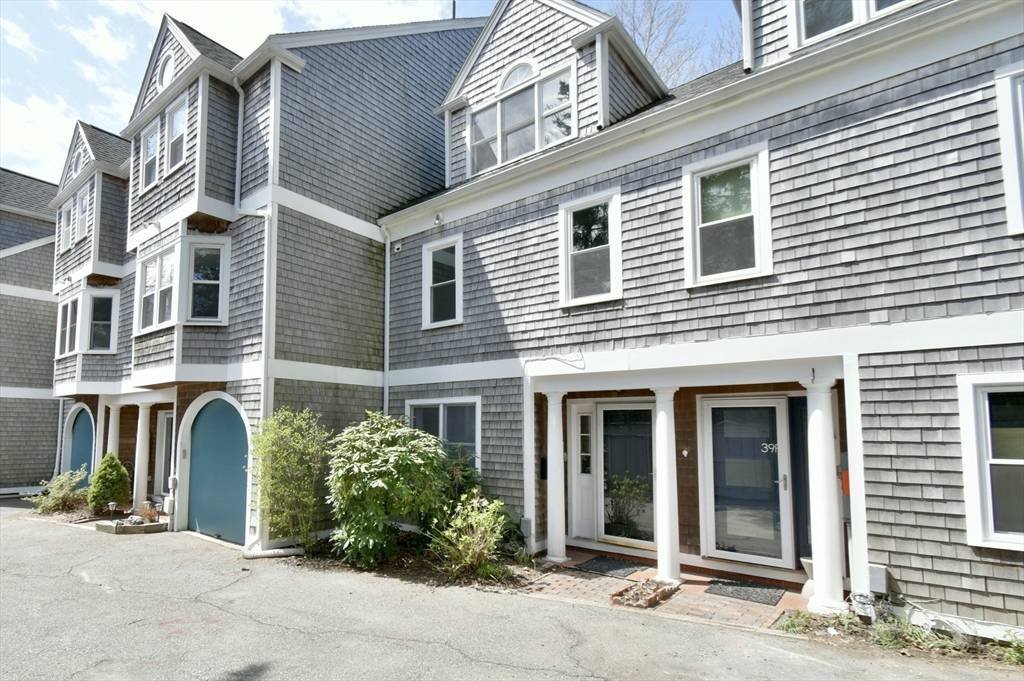 Cambridge, MA 02140,39 Bellis Circle #E